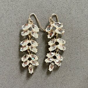 Elegant Gold tone repeating Leaf Drop Earrings